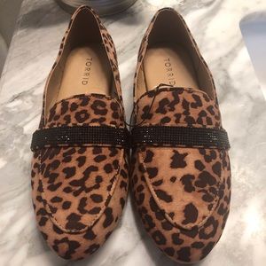 BNWT leopard print loafers size 8